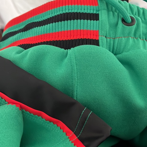 Jordan air size small - Picture 5 of 5